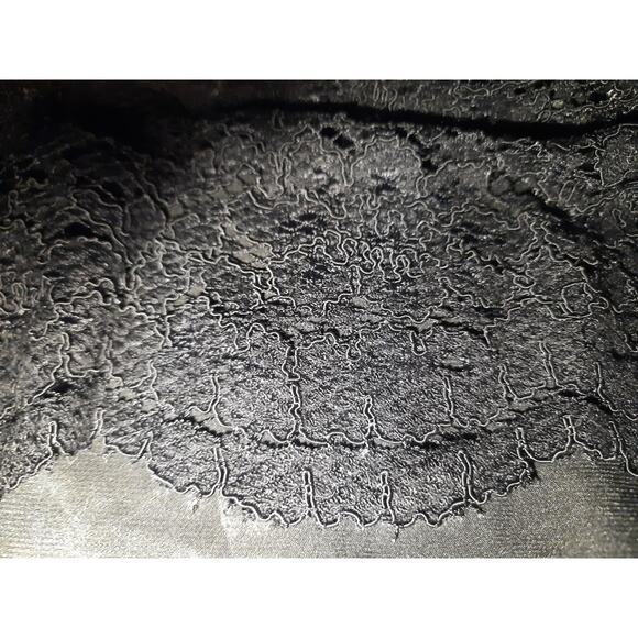 Trulli Black Lace Skirt Womens 4P Petite Satin Lined Semi Sheer Overlay Scallop - Picture 3 of 8
